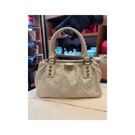 Louis Vuitton Trapeze GM Monogram White M40063